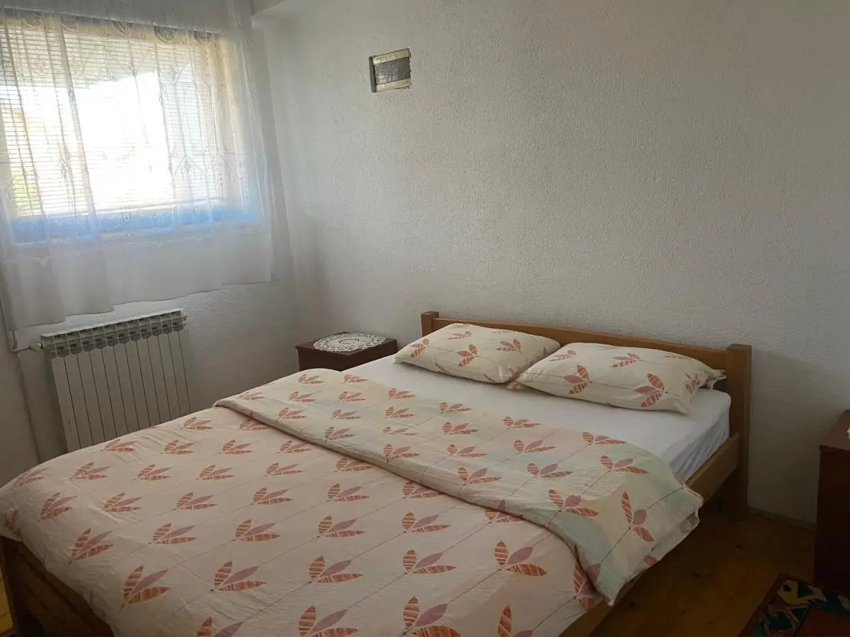 Lav Apartments