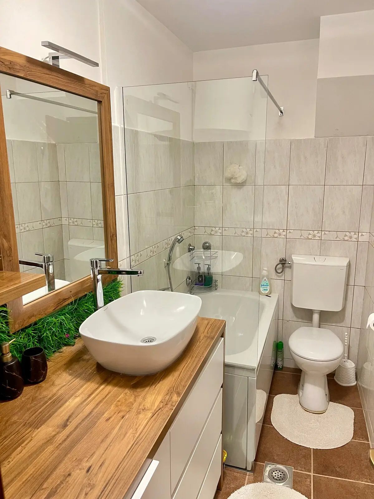 DeluxeSuite, Full Kitchen, KingSize Bed, AC WiFi