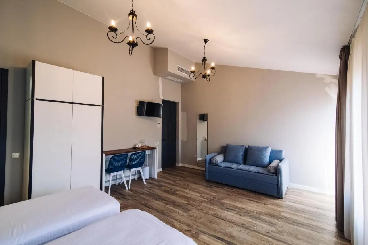 Wine Rock Hotel