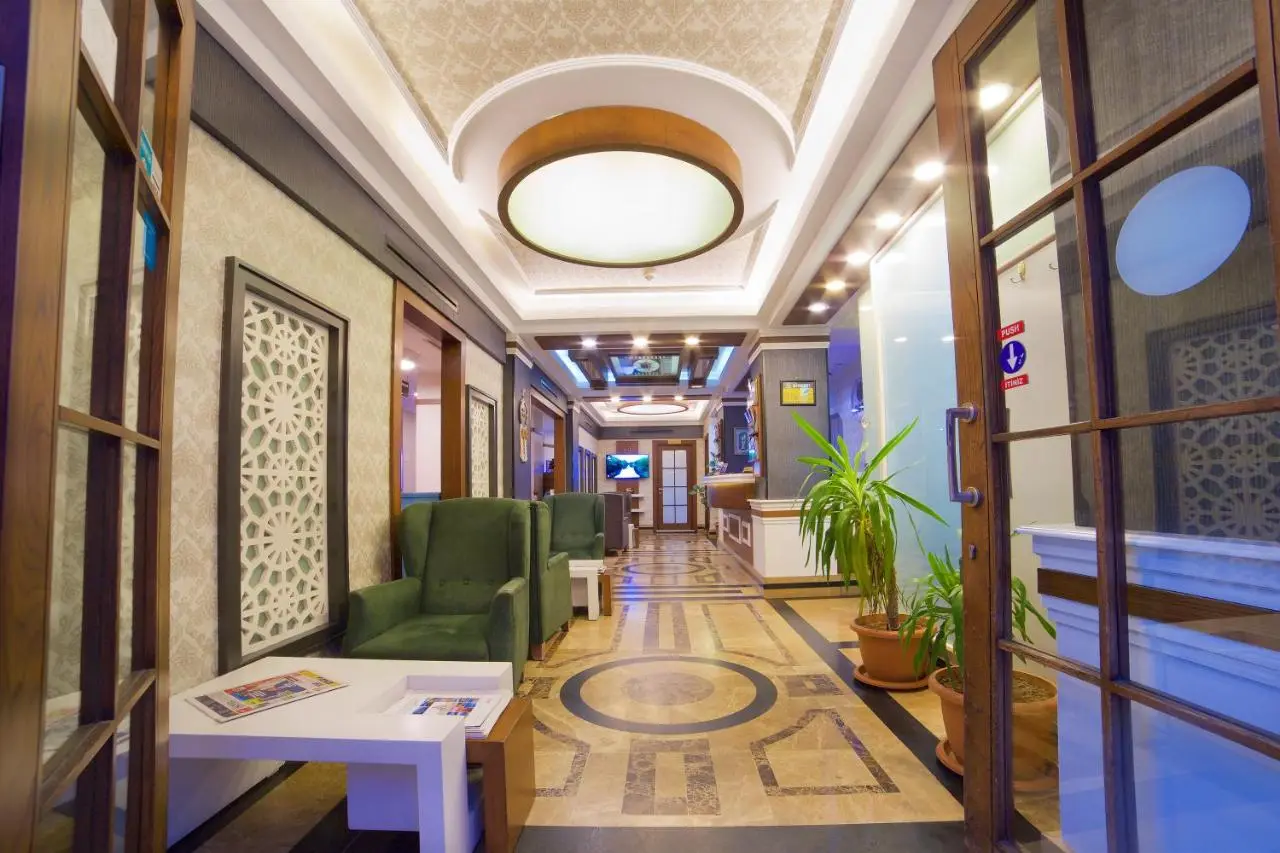 Weingart Black Tulip Hotel