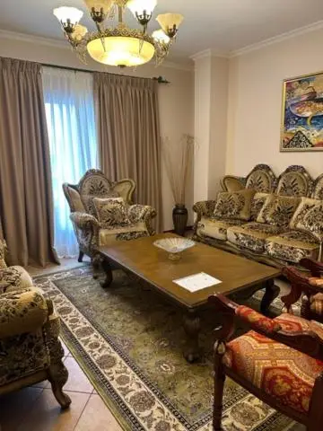 Dinasty Hotel