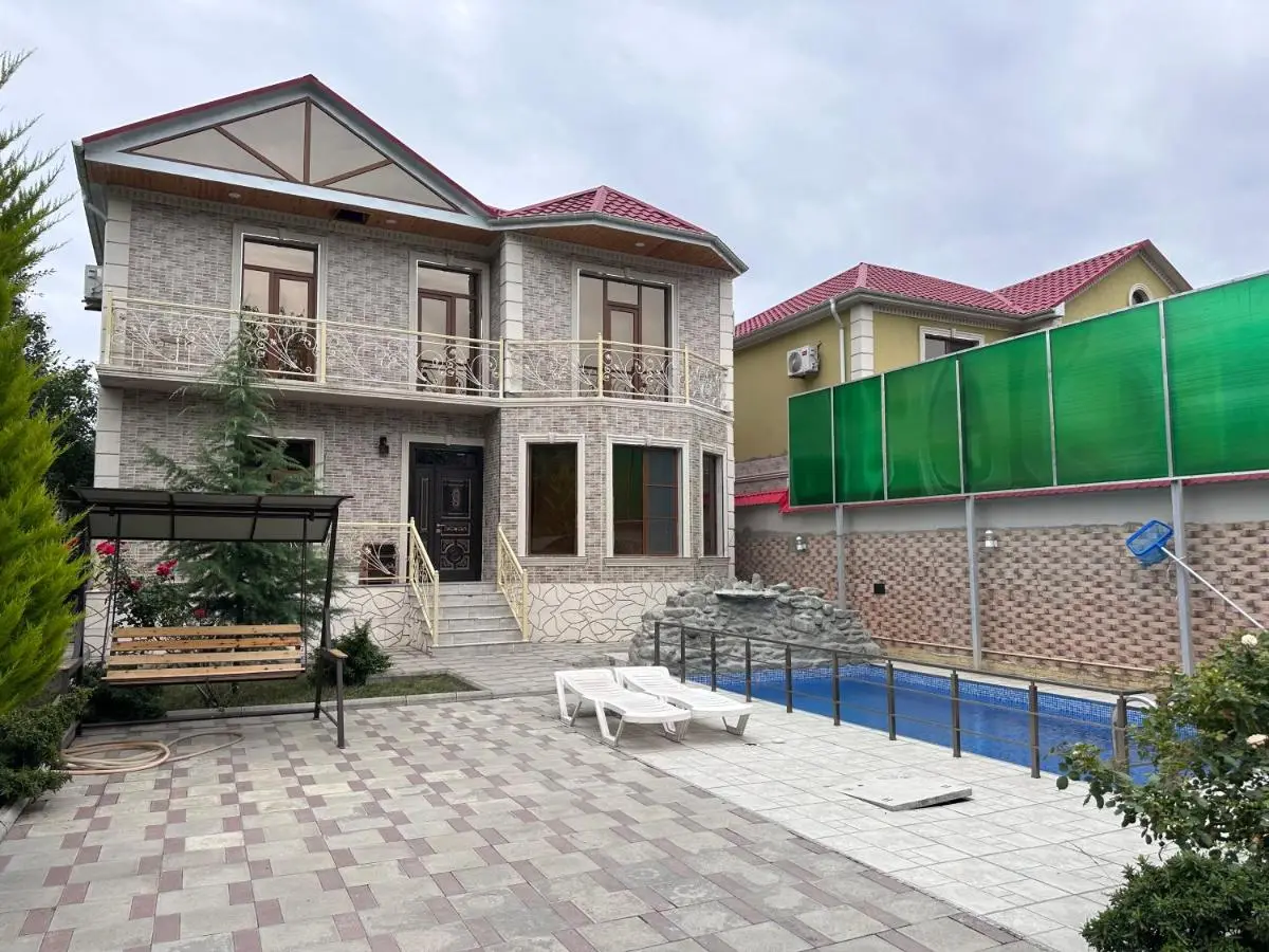 Friend's House