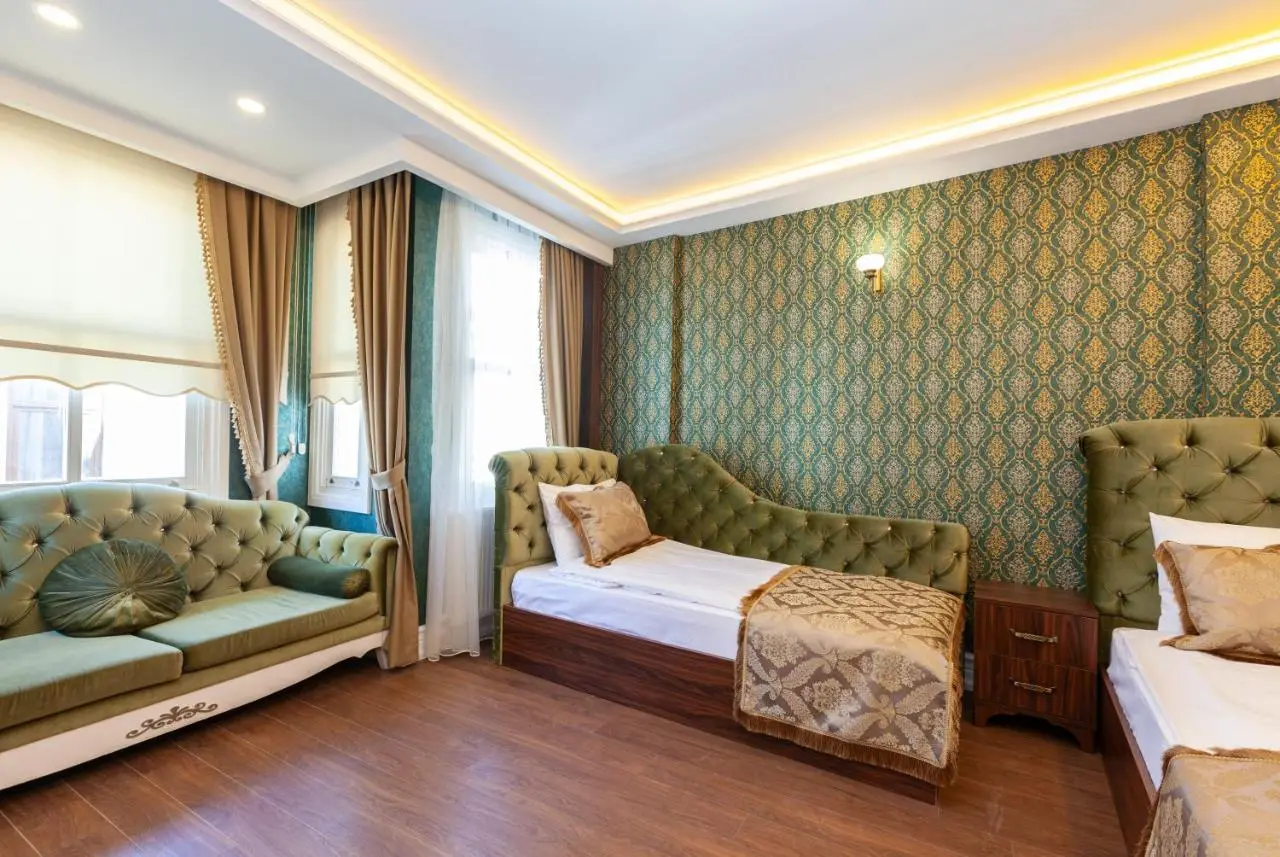 Rose Mansion by Otantik Suites