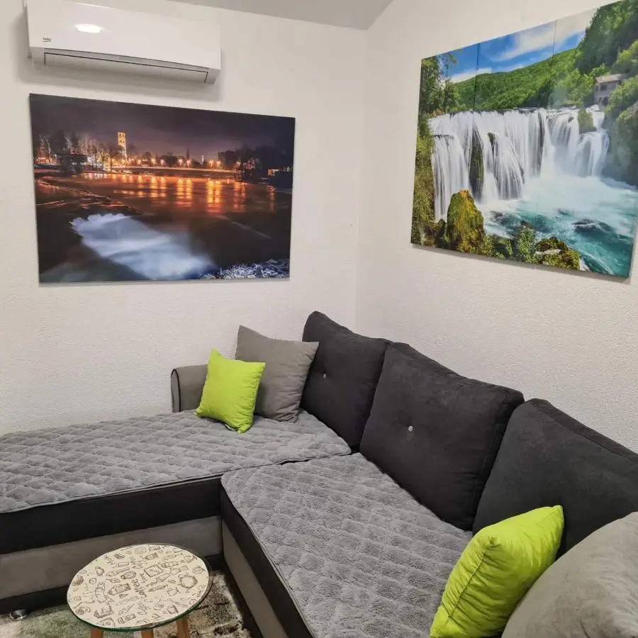 Hana Superior Apartments