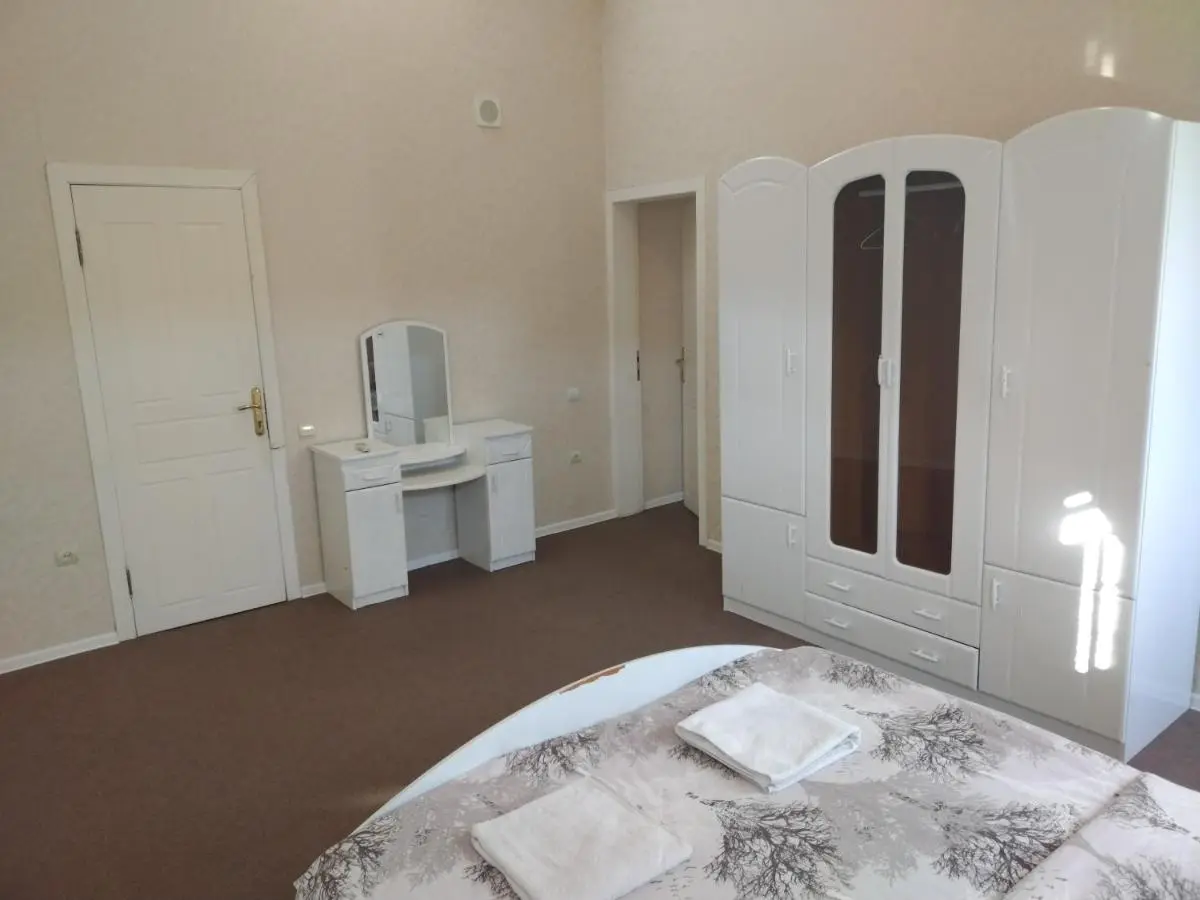 3-bedroom apartment on Nizami street