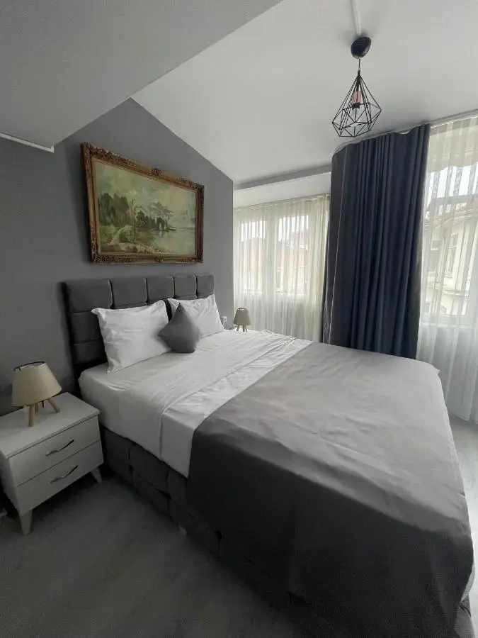 Oldmile Palace Hotel
