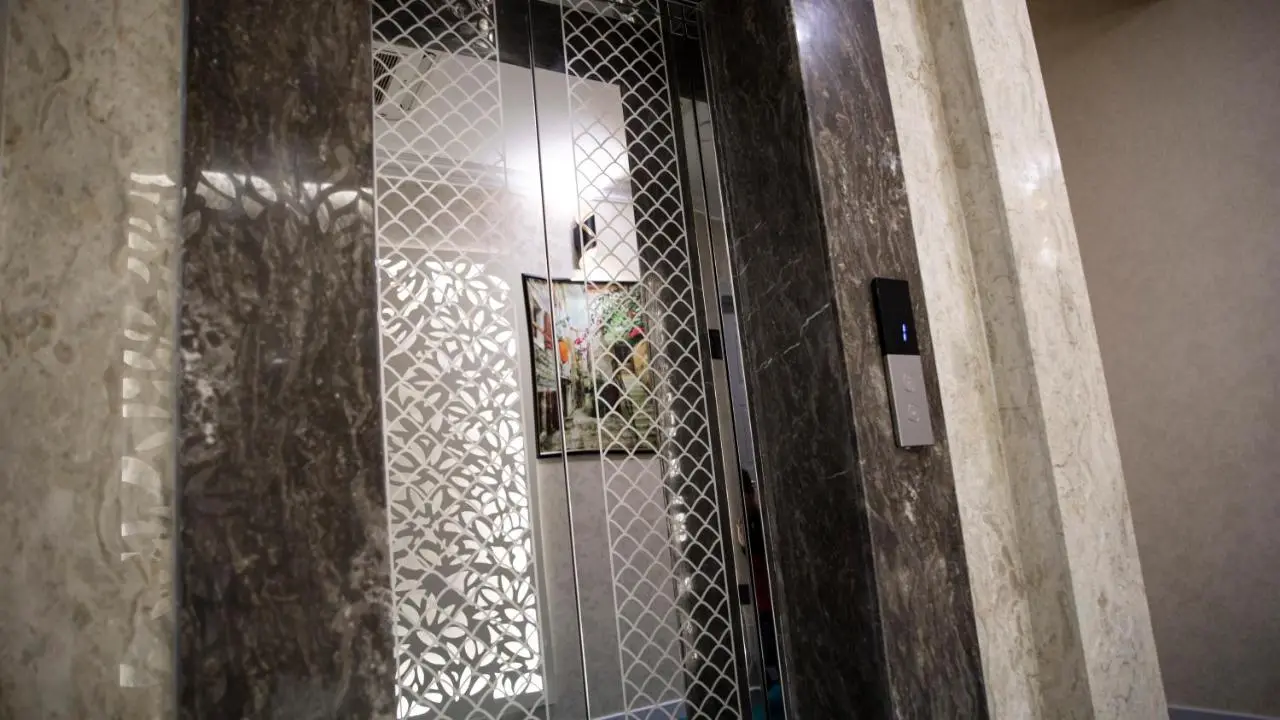 Essam Deluxe Hotel