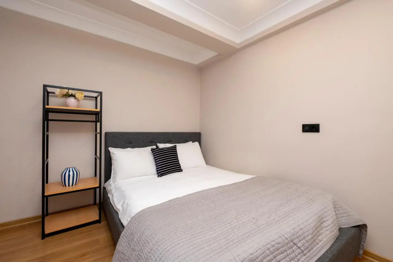 Sea View Two-Bedroom Suite in Managed Residence - Parking and Elevator