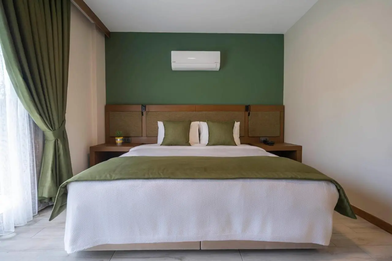 WEST HOUSE EXCLUSIVE HOTEL