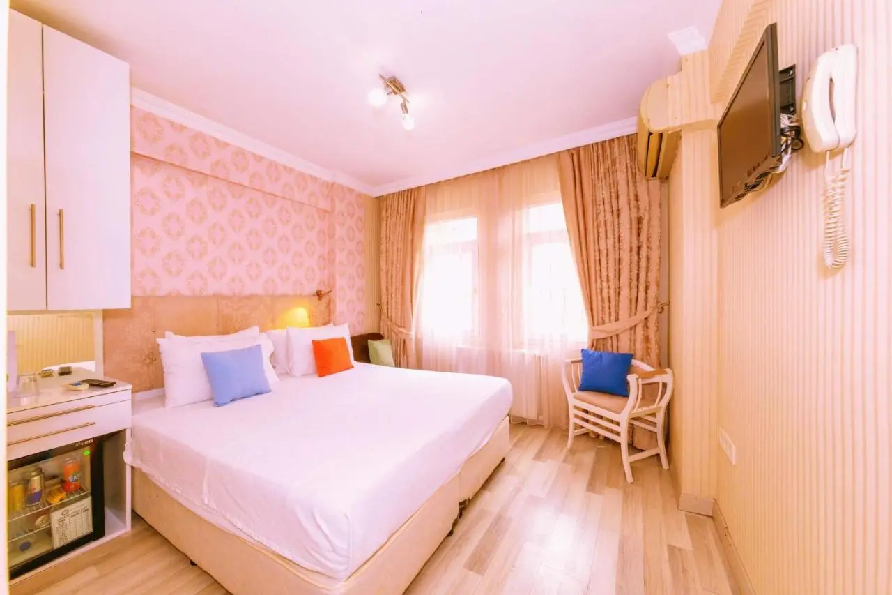 Walnut Shell Hotel
