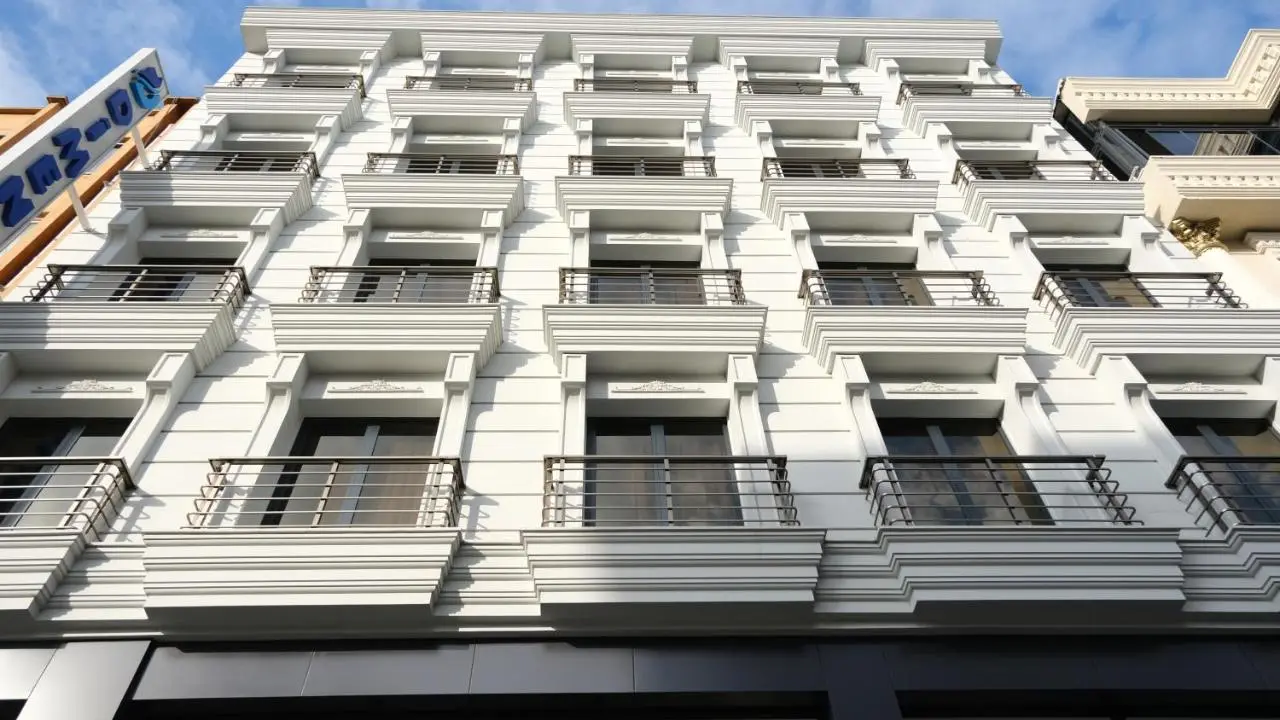Dimen Hotel