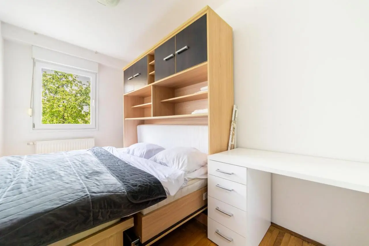 CityCenter Cekalusa Two bedroom Apartment with garden