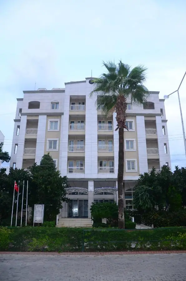 Almena Hotel