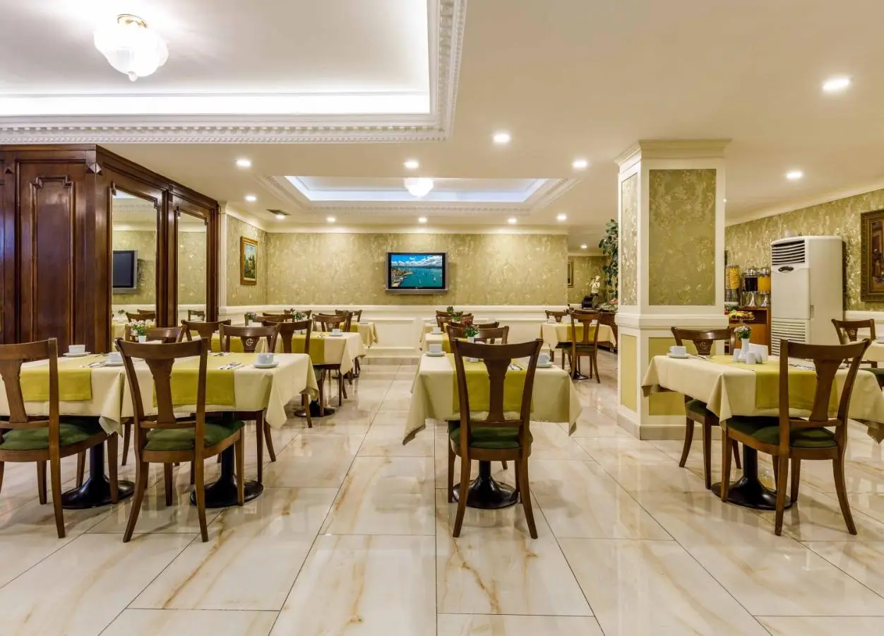Golden Crown Hotel