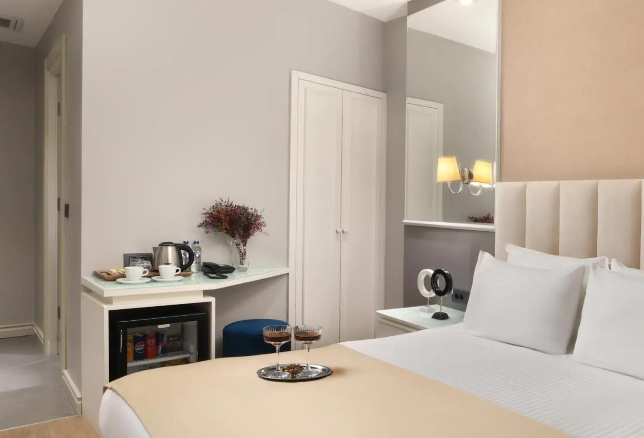 Ess Hotel