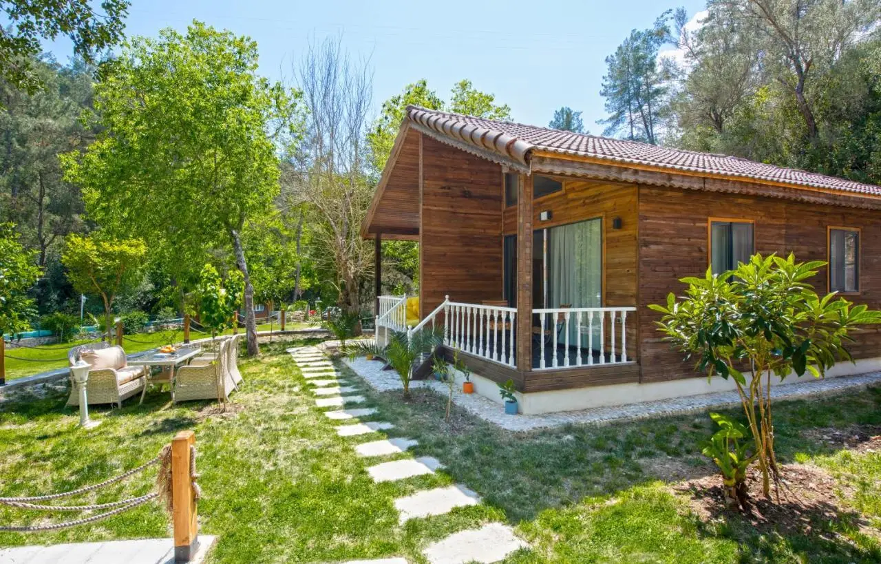 Yusalis Garden Hotel