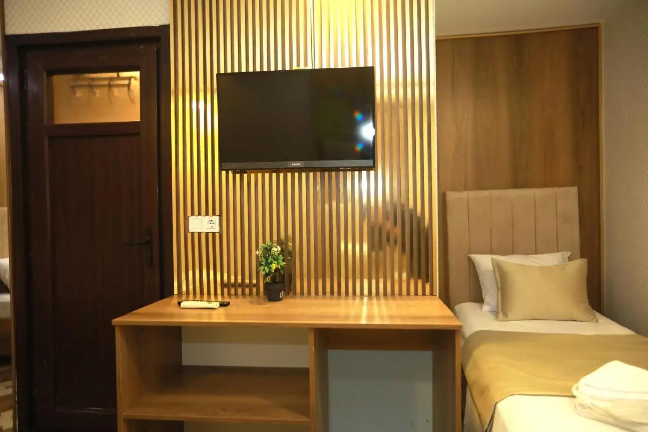 IMMORTELLE HOTEL lord sophiha