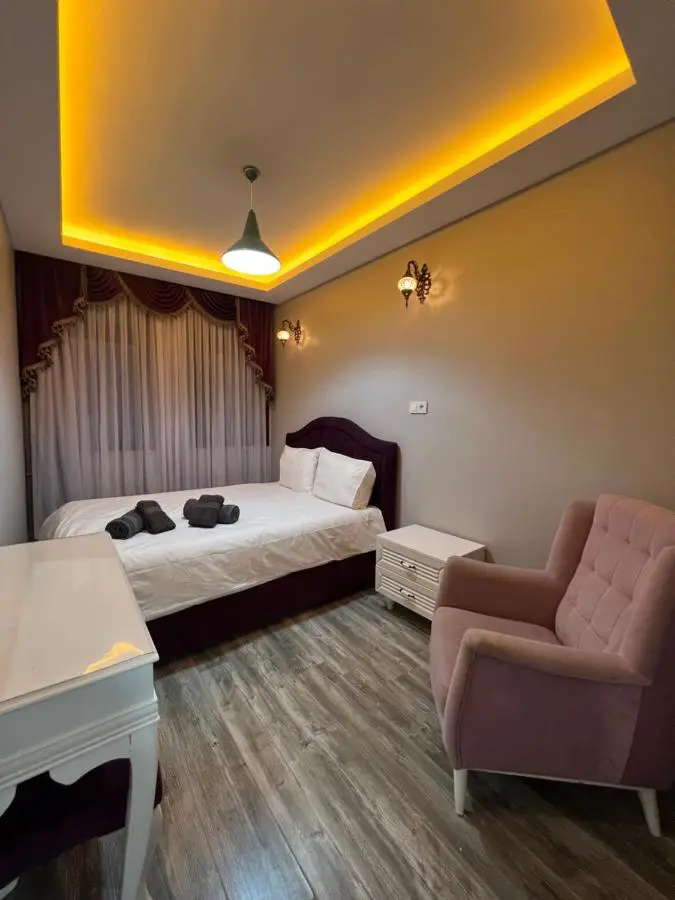 TAKSİM CMLM Suit