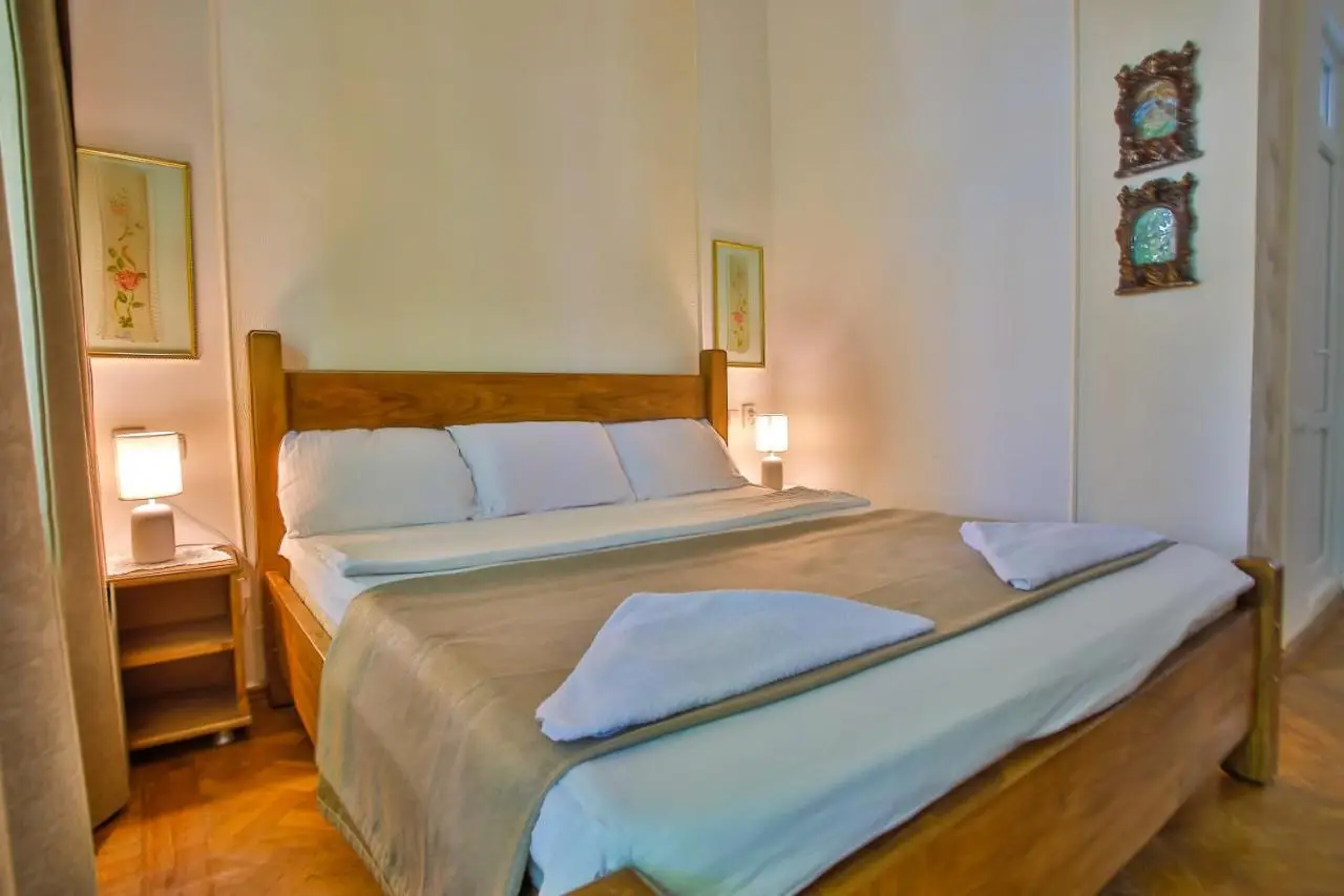 HOTEL VENETO