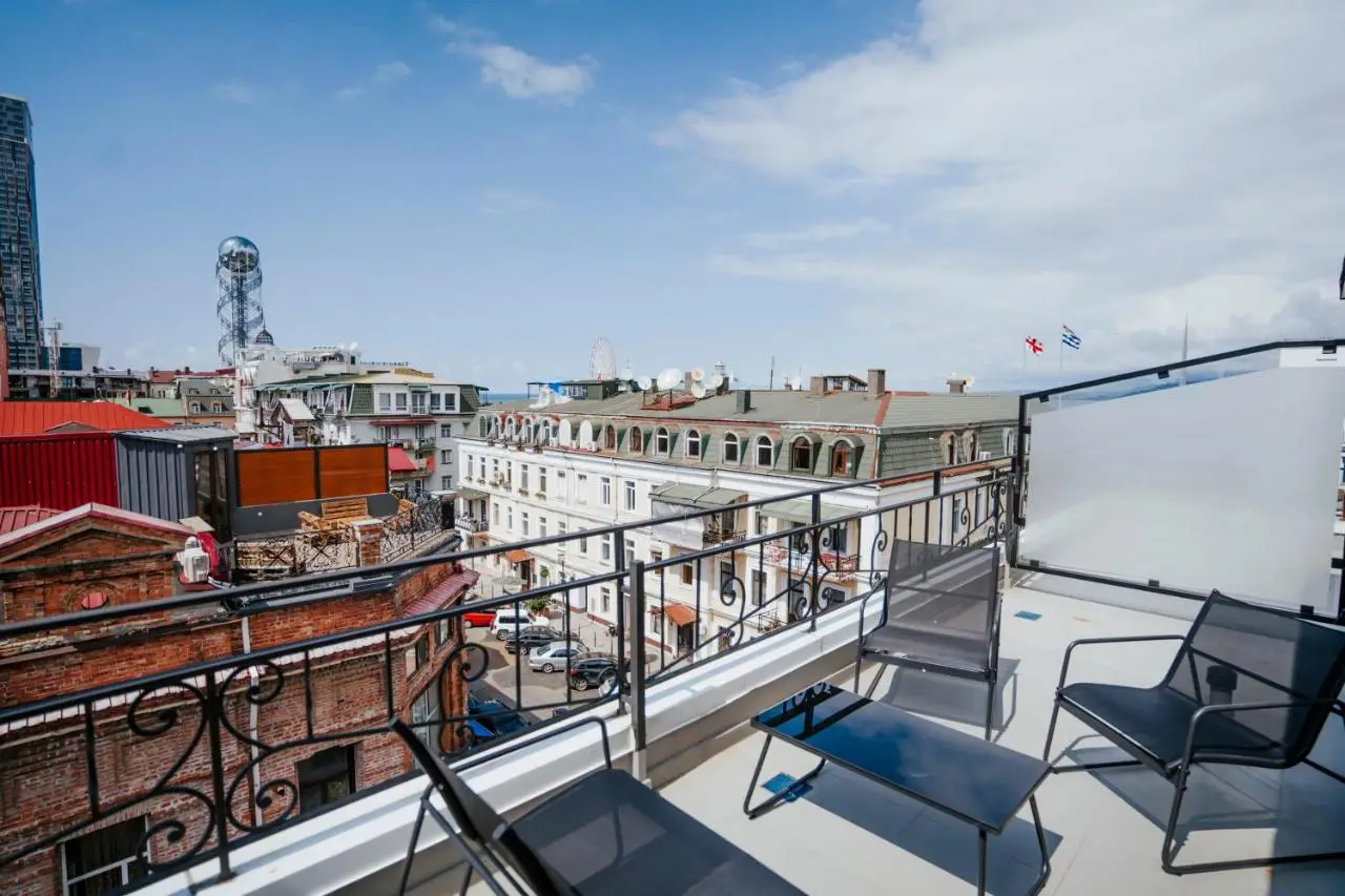 West Apart Hotel