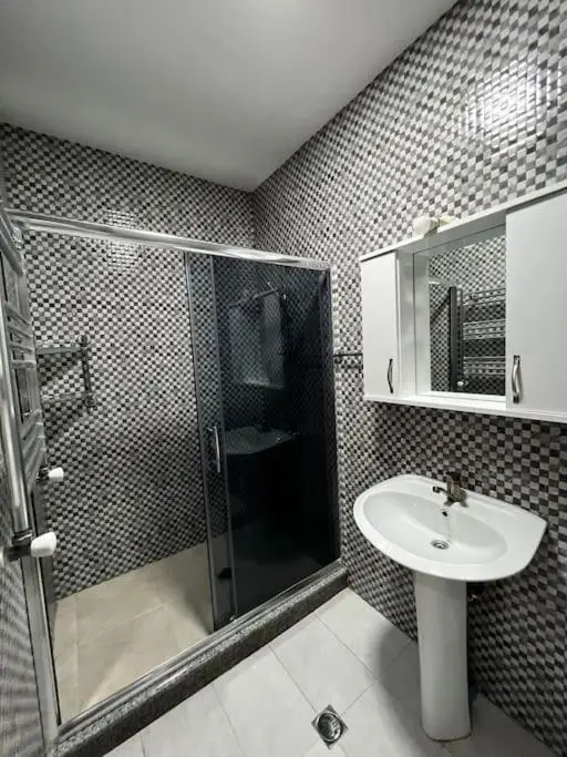 Lovely 2-bedroom unit rental in batumi