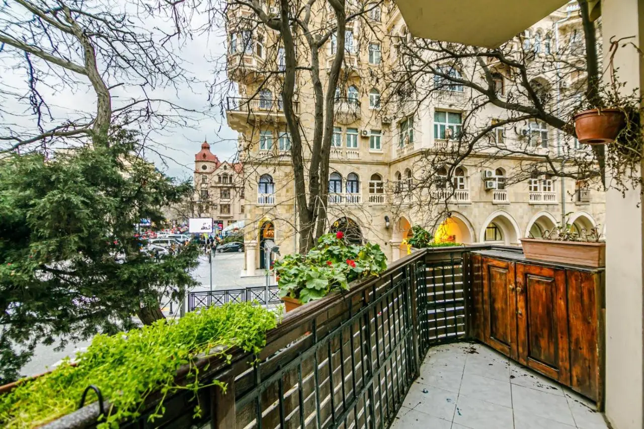 DELUX Apartment in Nizami street