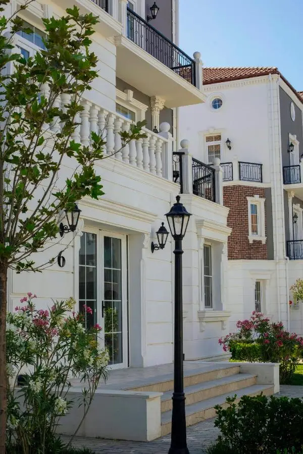 Lamer Sea Breeze Resort
