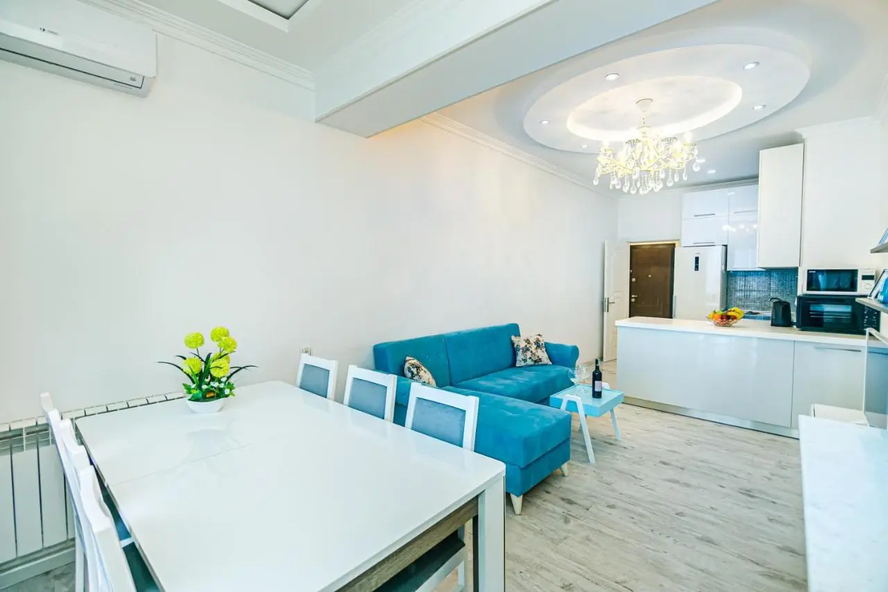 Park azure sweet apartment by Baku Housing