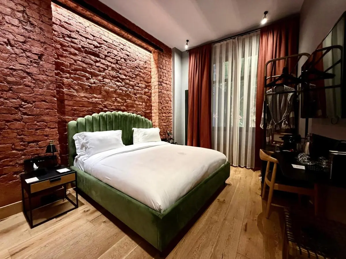 RUZ Hotels