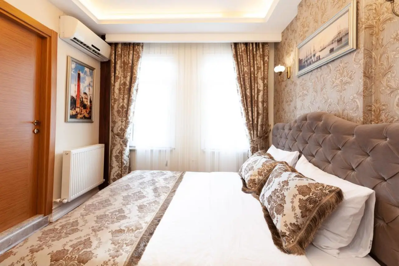 Rose Mansion by Otantik Suites