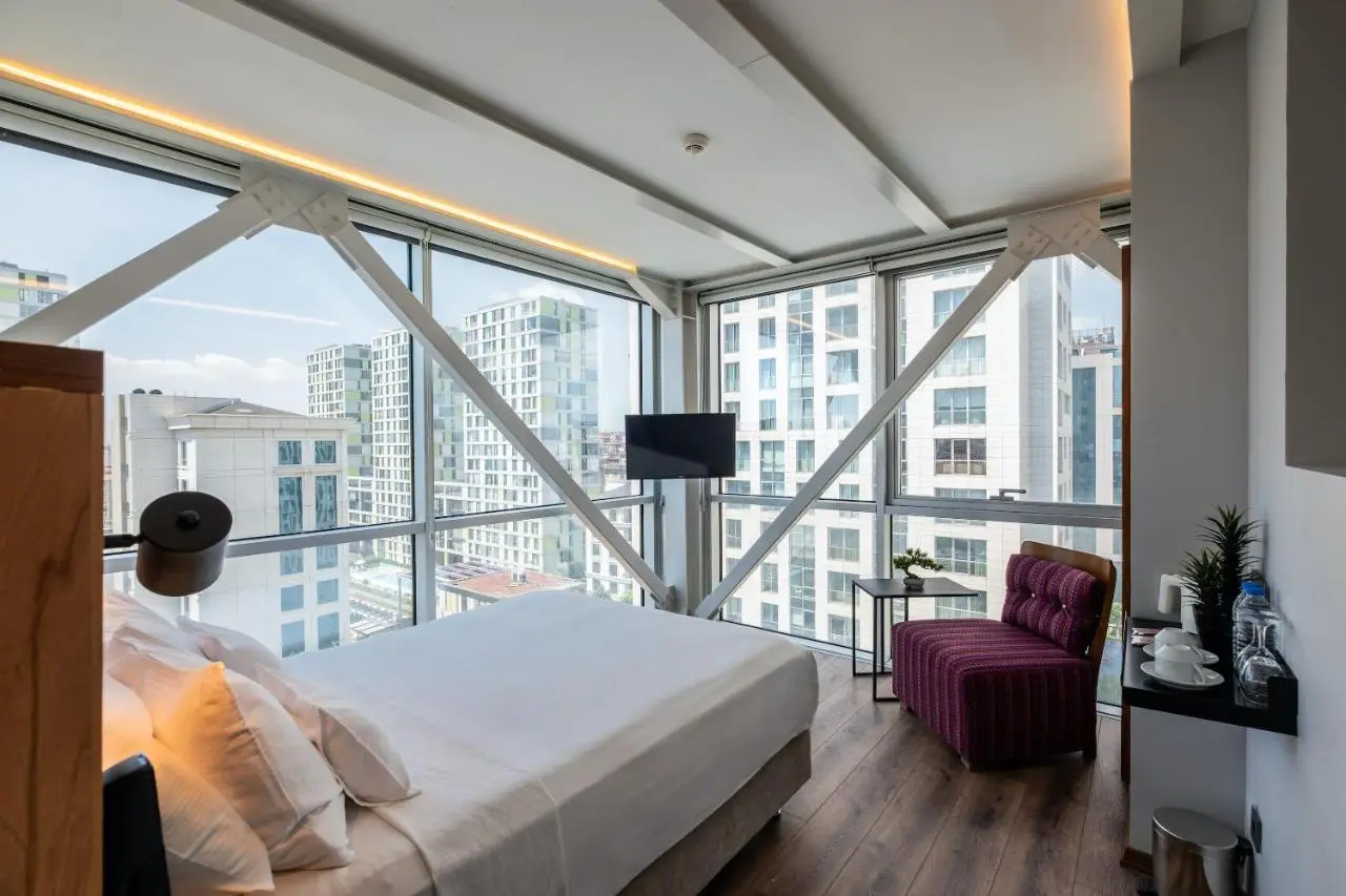 Discovery Hotel