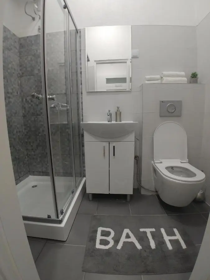 Apartments Sari