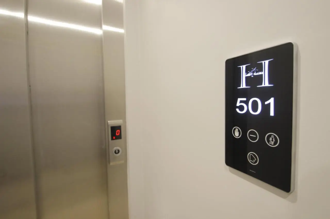 Hira Hotel