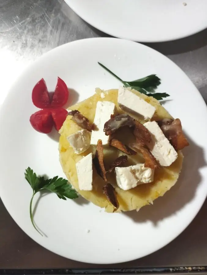 Villa Gjeçaj Guesthouse and Restaurant