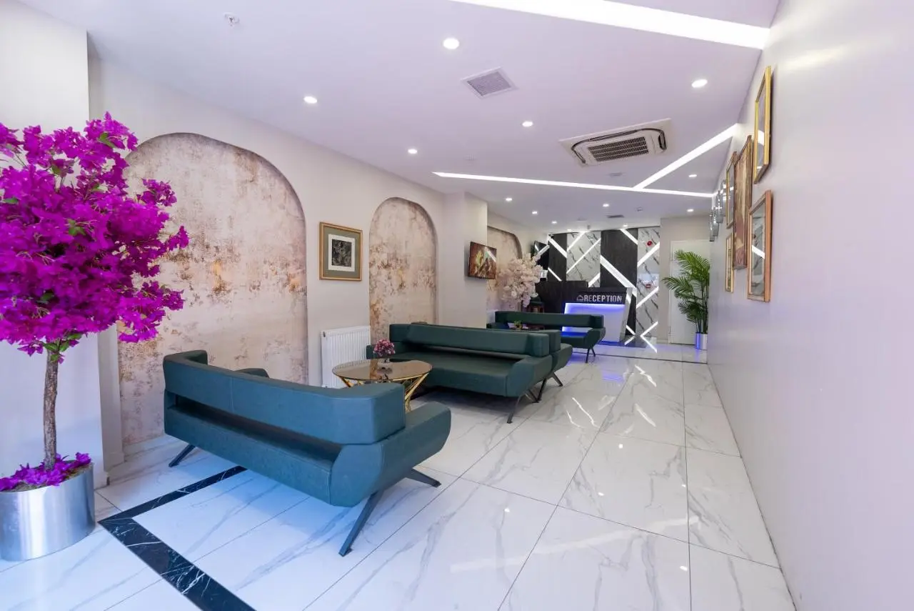 Meros Hotel