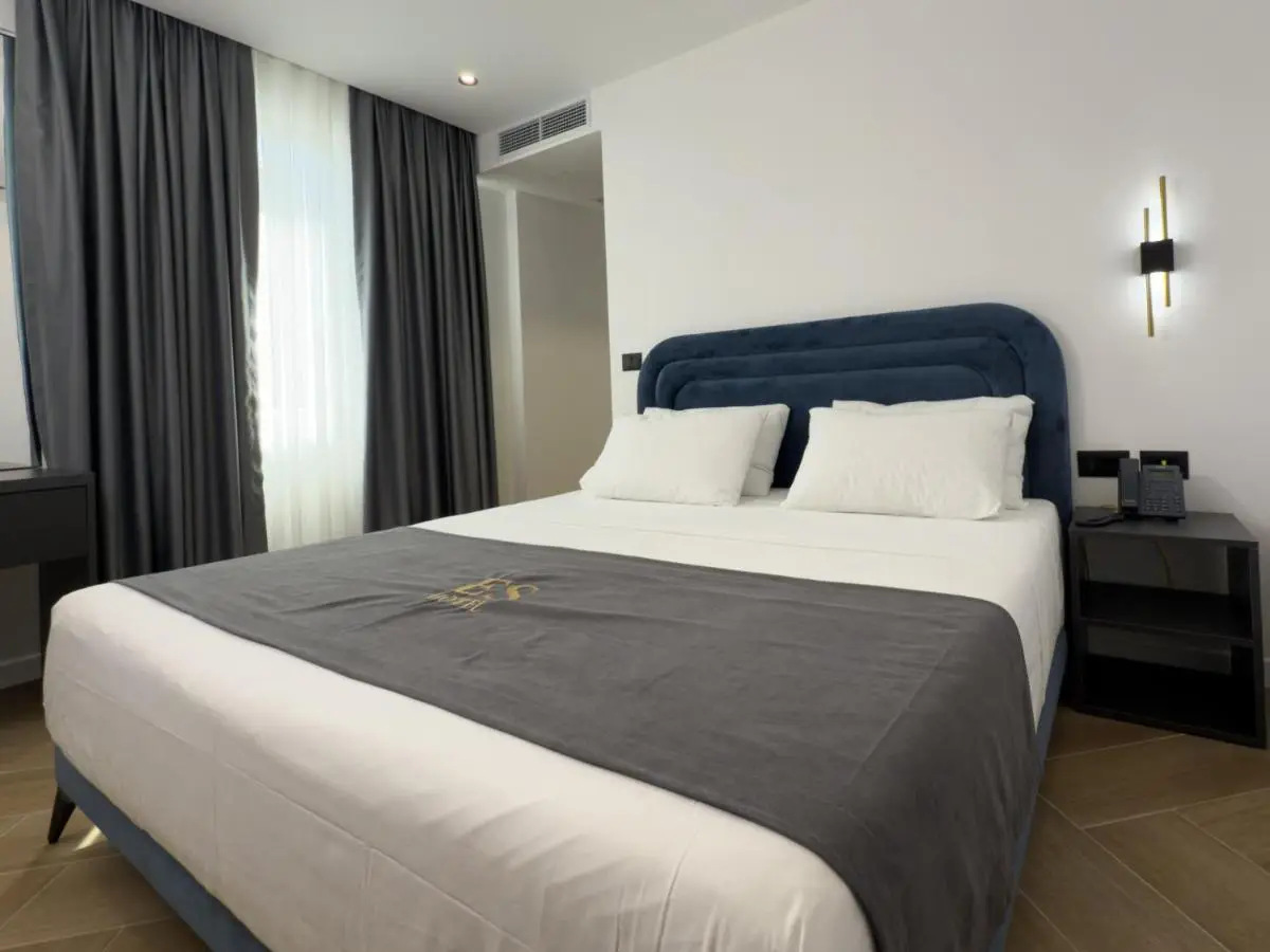 ES Hotel