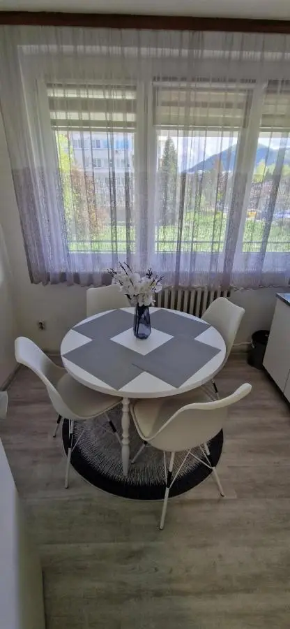 VIEW APARTMENT