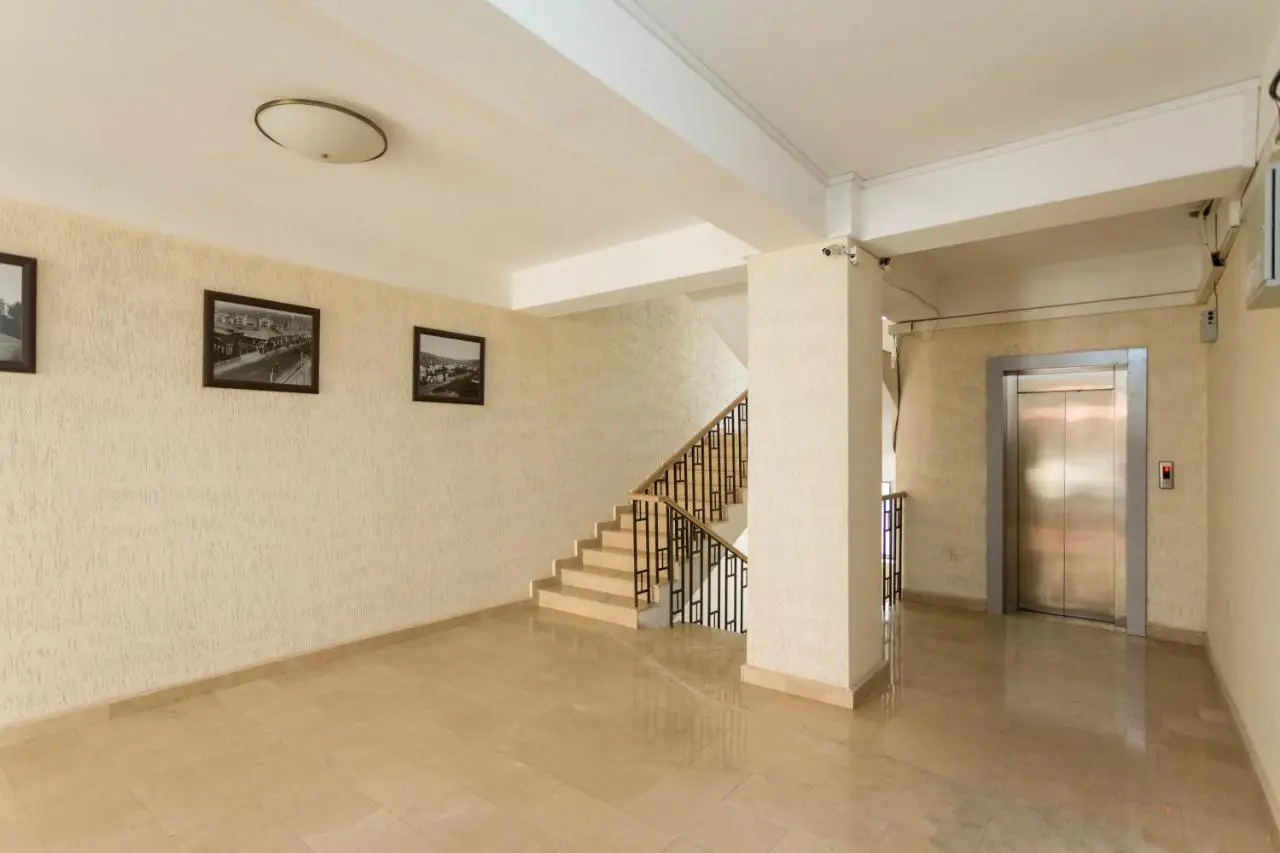 2 Bedroom Deluxe Apartment In The City Center
