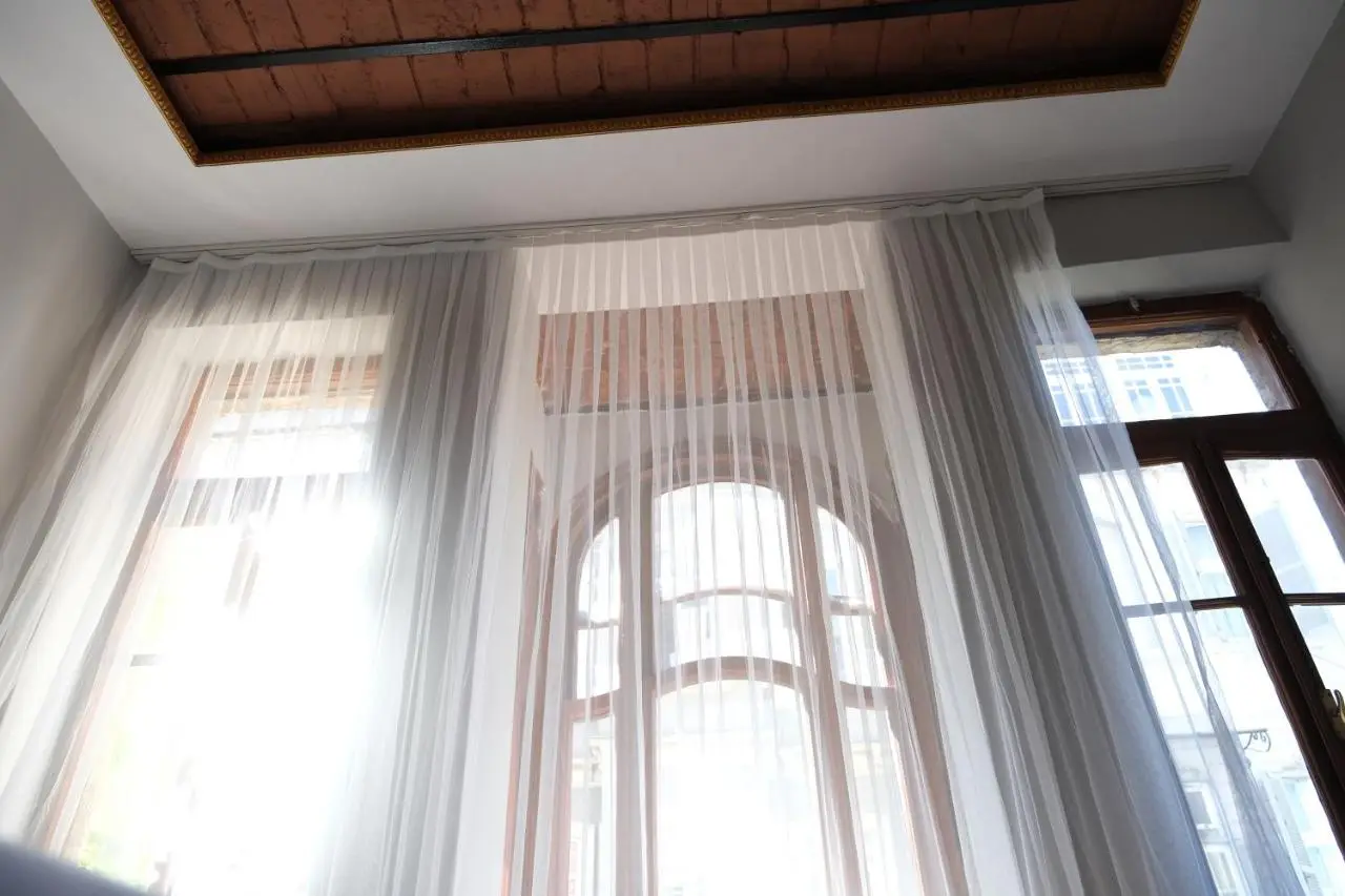 Adamantides Hotel