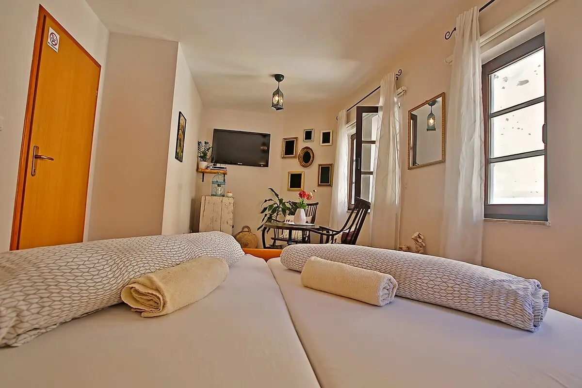 Downtown Vintage Room 1 (Old Town)
