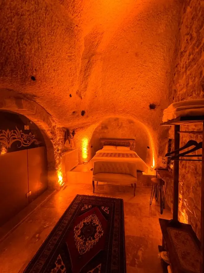 Euphoria Cave House