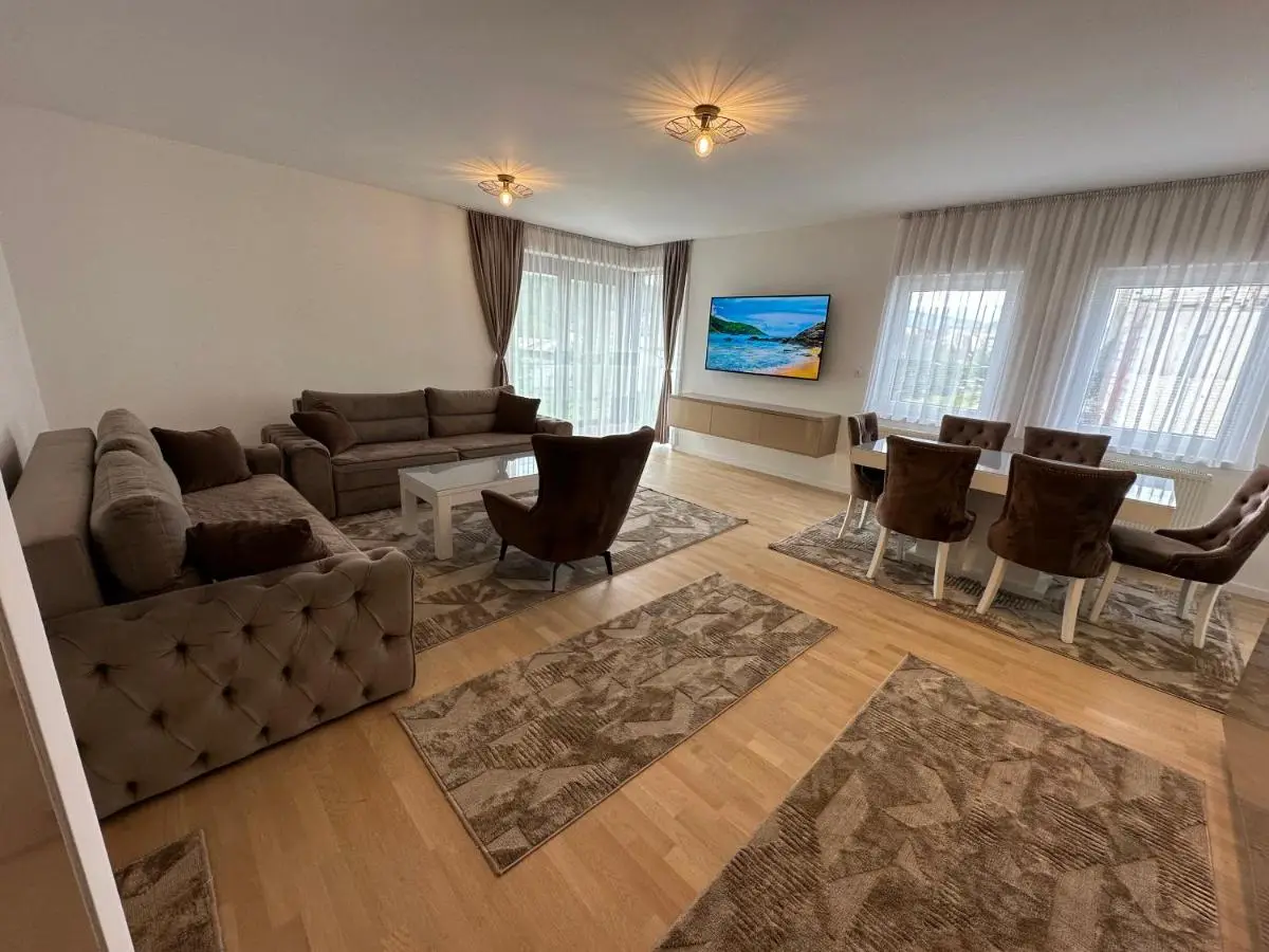 Apartment by expert Ado