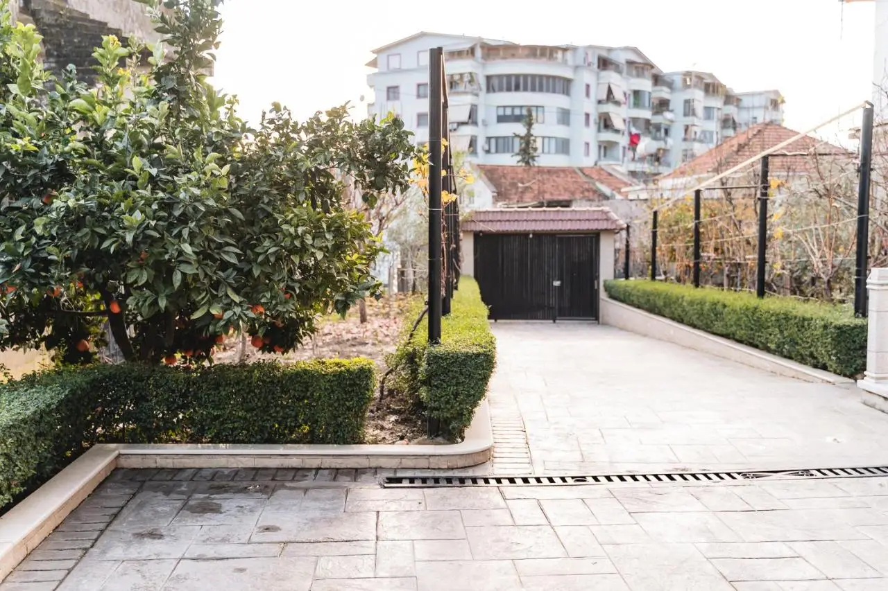 Leka Apartment