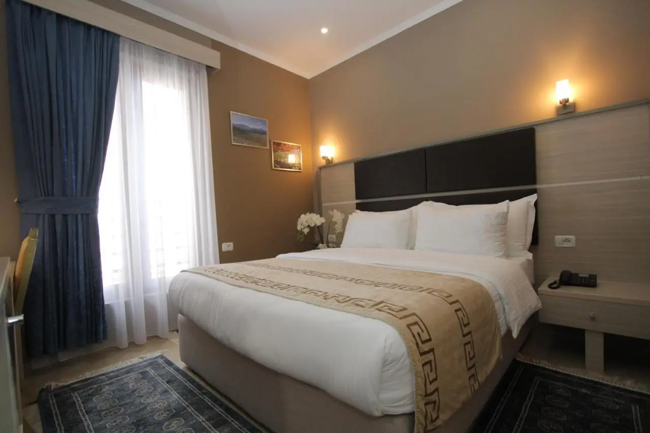 Capital Tirana Hotel Bruçi