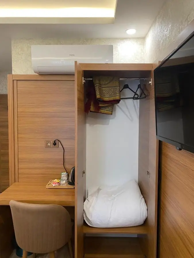 Zirvesta Otel