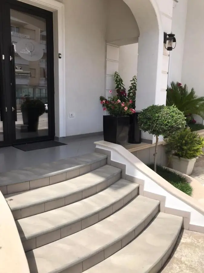 Home Hotel