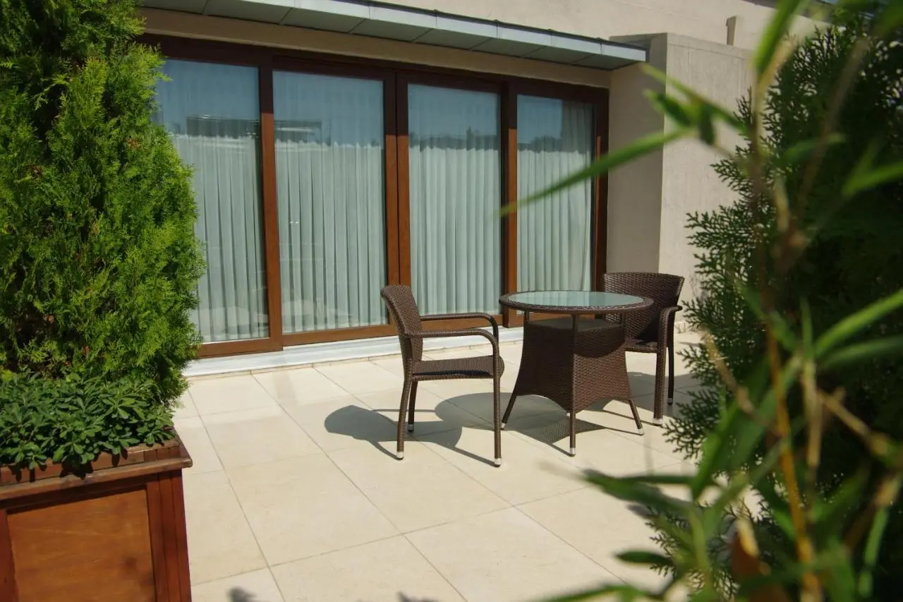Pera Residence