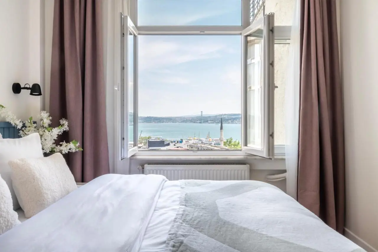Stay Beyond the Bosphorus #6