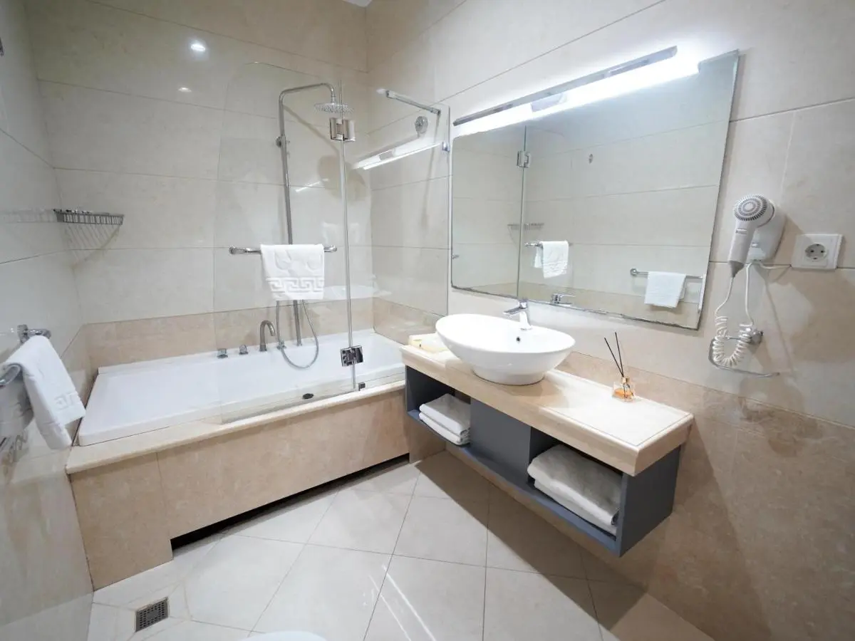 Shah Palace Luxury Museum Hotel