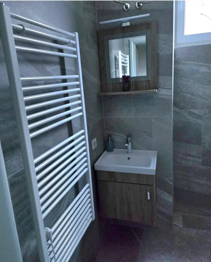 Sarajevo central quiet apartment,private free parking